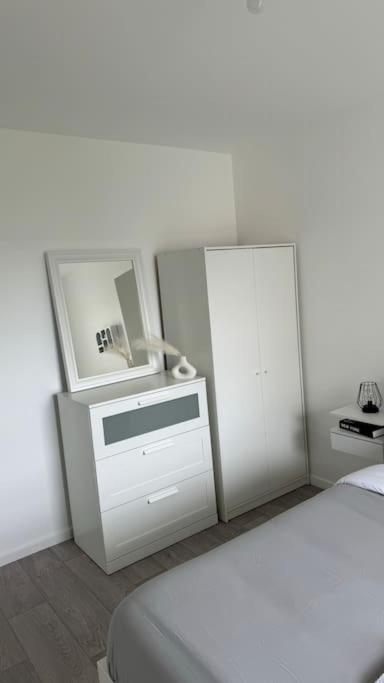 Chic Et Cosy Appartement Epure - T3 Courcouronnes Exterior foto