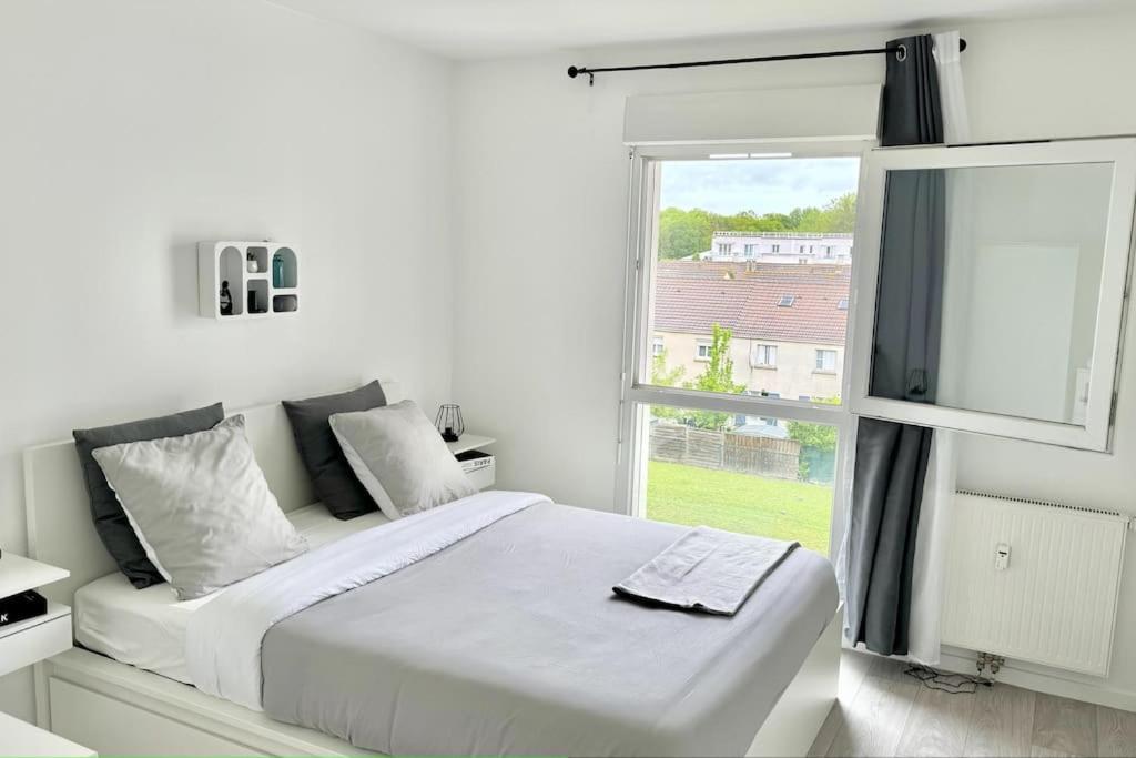 Chic Et Cosy Appartement Epure - T3 Courcouronnes Exterior foto