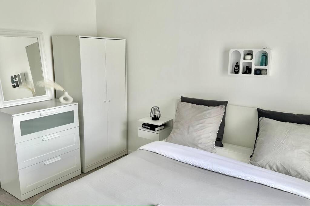 Chic Et Cosy Appartement Epure - T3 Courcouronnes Exterior foto